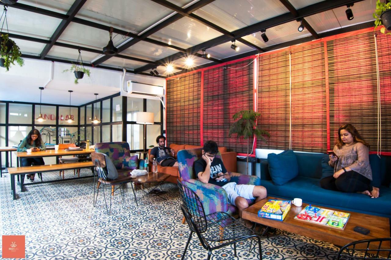 Madpackers Delhi West Hostel New Delhi Exterior photo