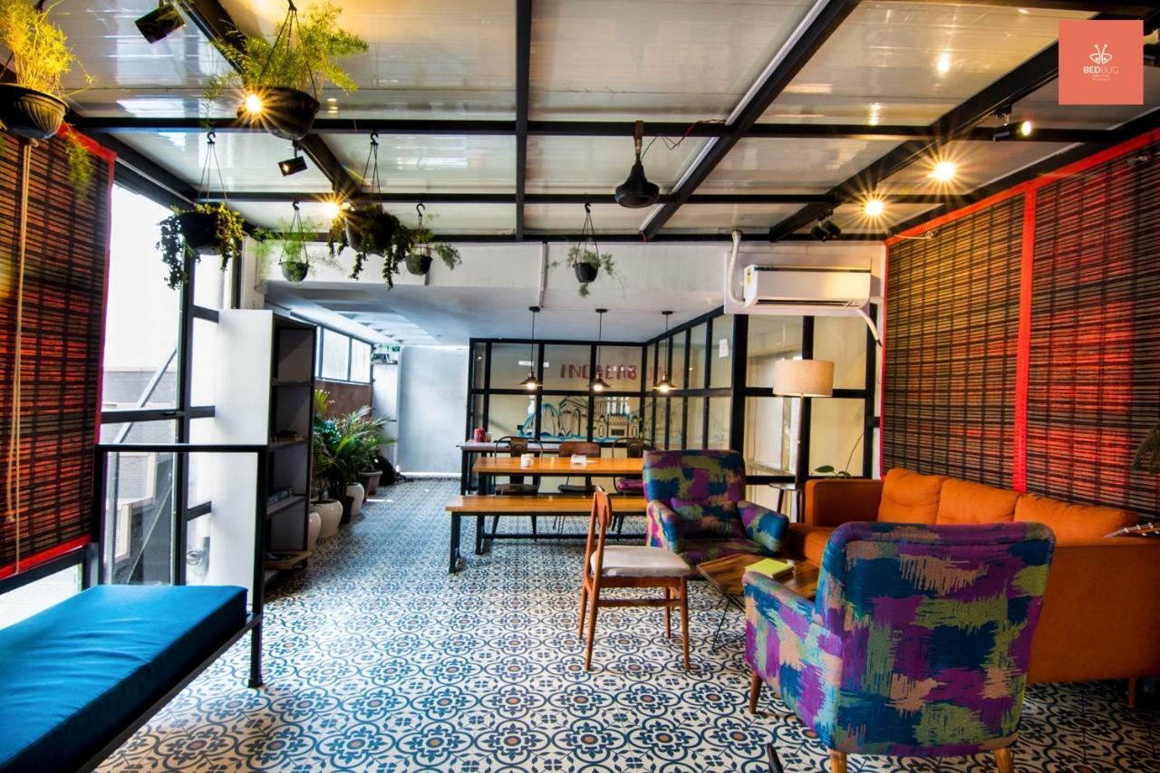 Madpackers Delhi West Hostel New Delhi Exterior photo